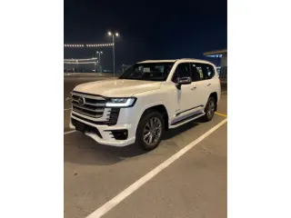 تويوتا لاند كروزر VXR 2026 — Auto Trader UAE