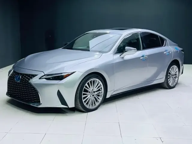 Lexus IS 300 2023