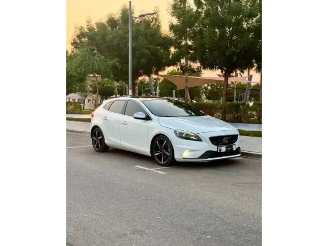 Volvo V40 2014