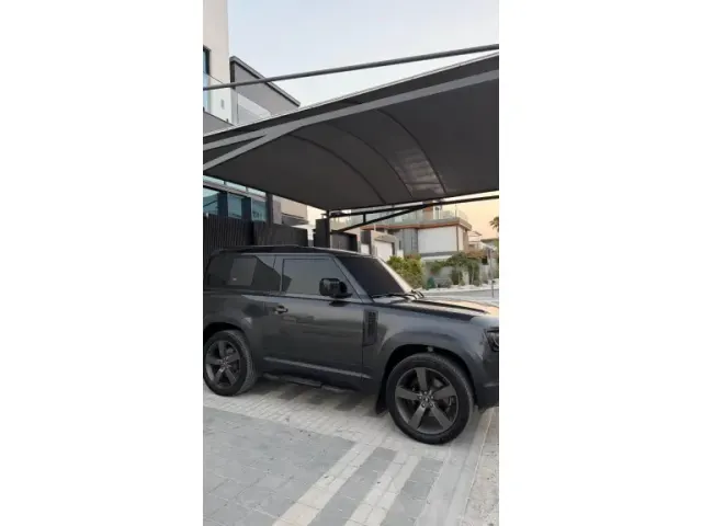 Land Rover Defender 2021