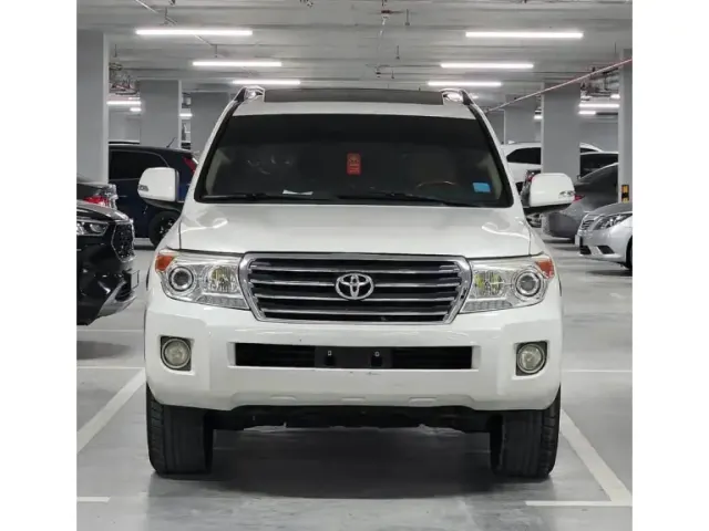 Toyota Land Cruiser GXR 2012