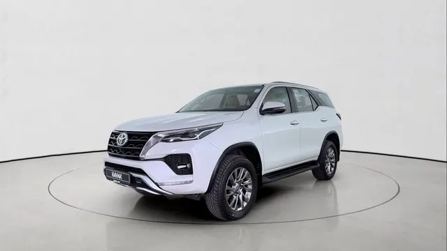 Toyota Fortuner VXR 2024