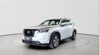 Nissan Pathfinder 2023 — DubiCars