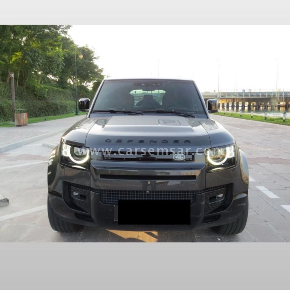 Land Rover Defender 110 HSE 2023 — CarSemsar
