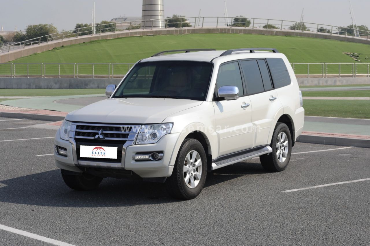 Mitsubishi Pajero 2020 — CarSemsar