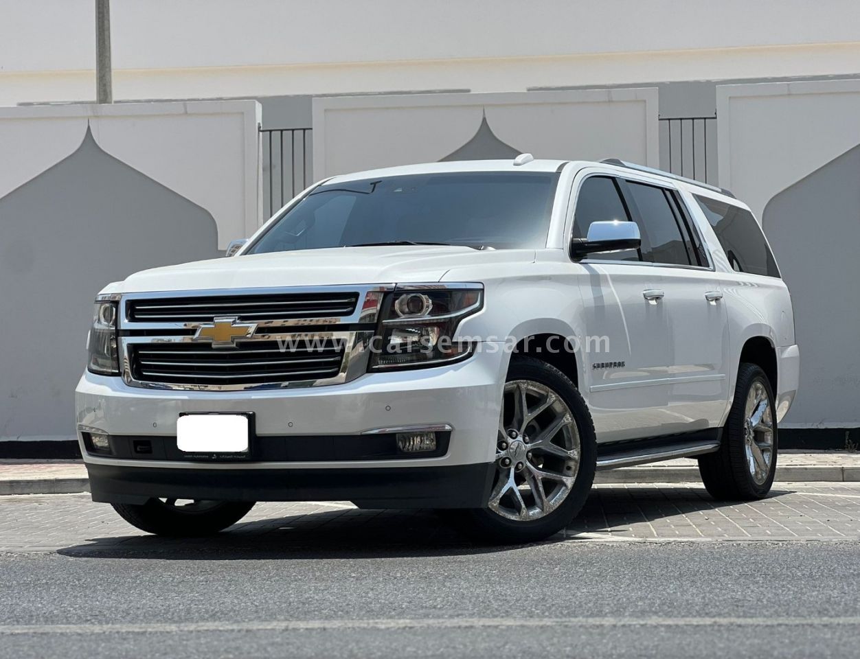 Chevrolet Suburban 2018 — CarSemsar