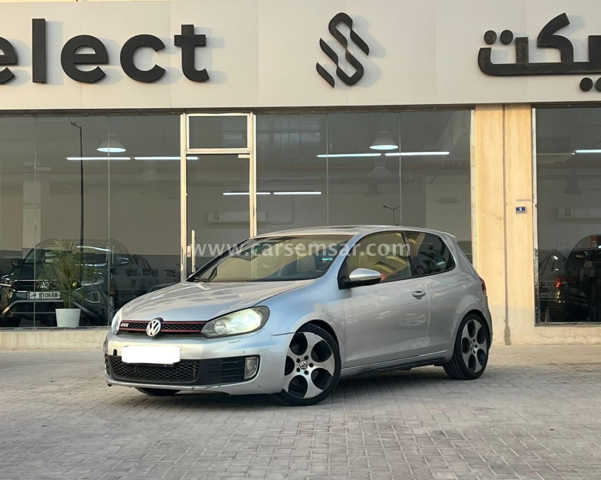 Volkswagen Golf GTI 2010 — CarSemsar