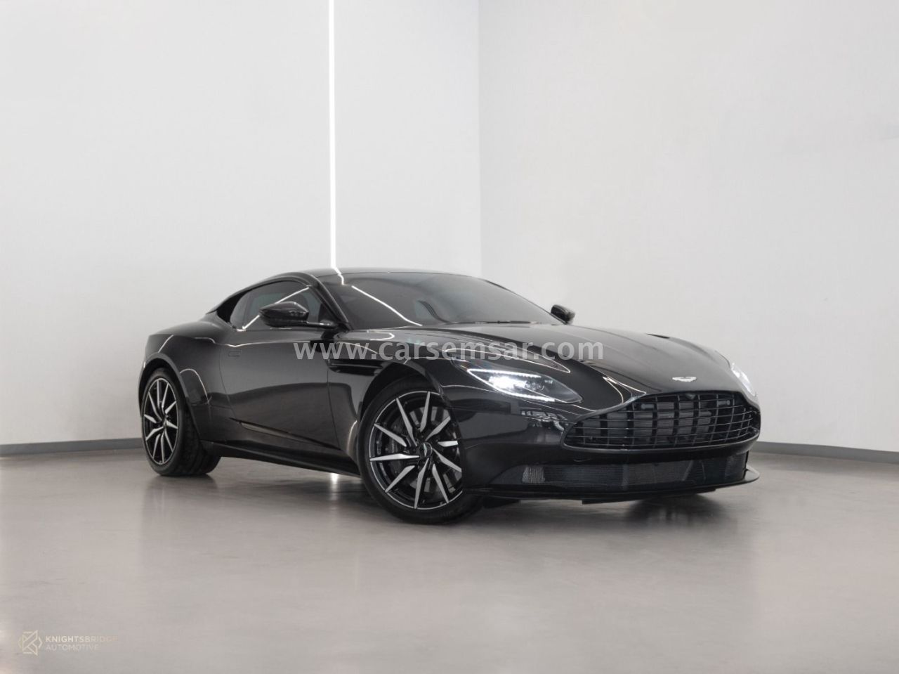 Aston Martin DB11 2020 — CarSemsar