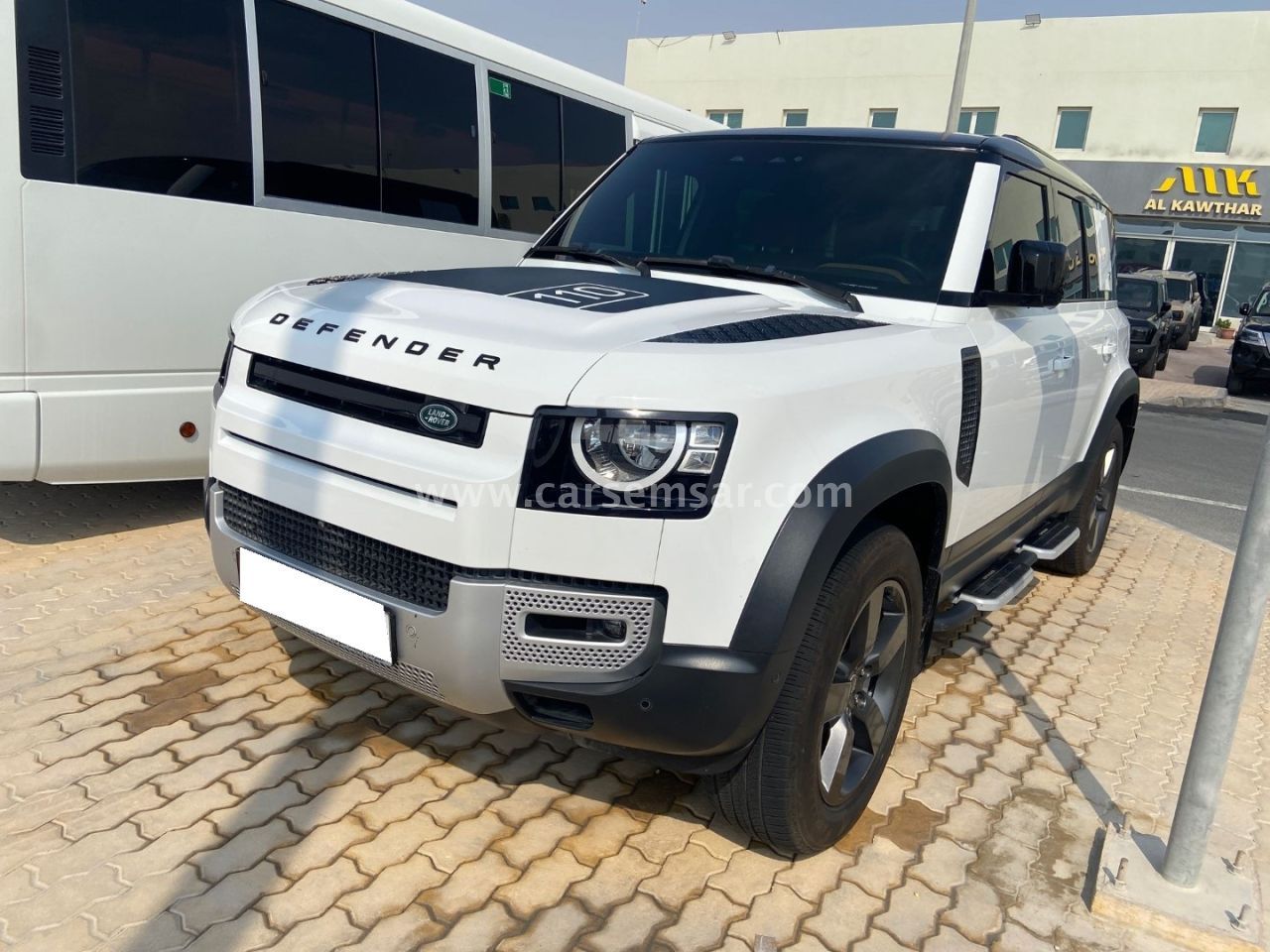 Land Rover Defender 110 HSE 2023 — CarSemsar