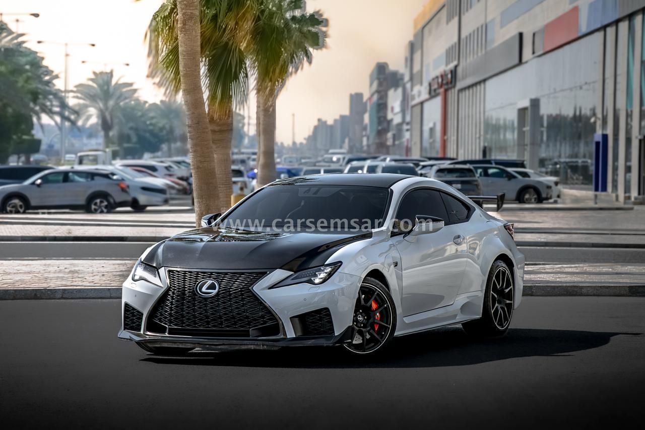 Lexus RC 2020 — CarSemsar