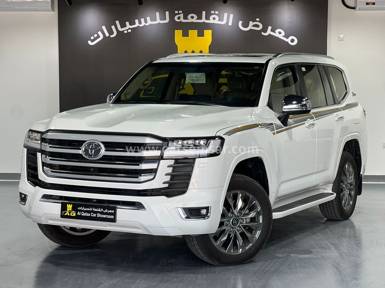 Toyota Land Cruiser VX 2022 — CarSemsar