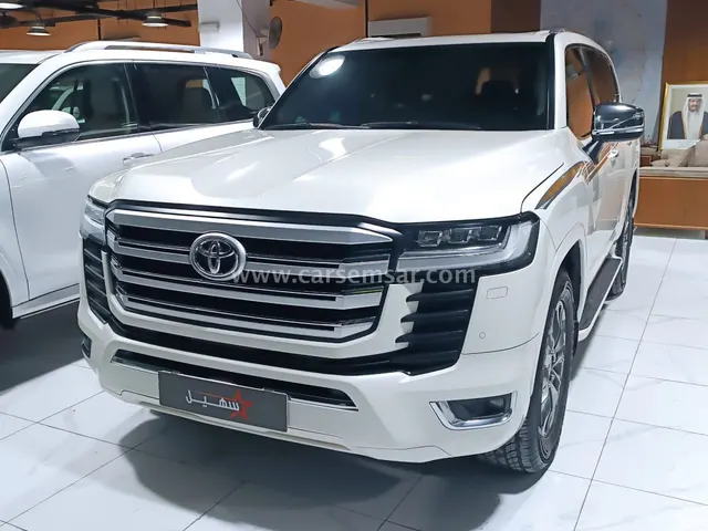 Toyota Land Cruiser VX 2022