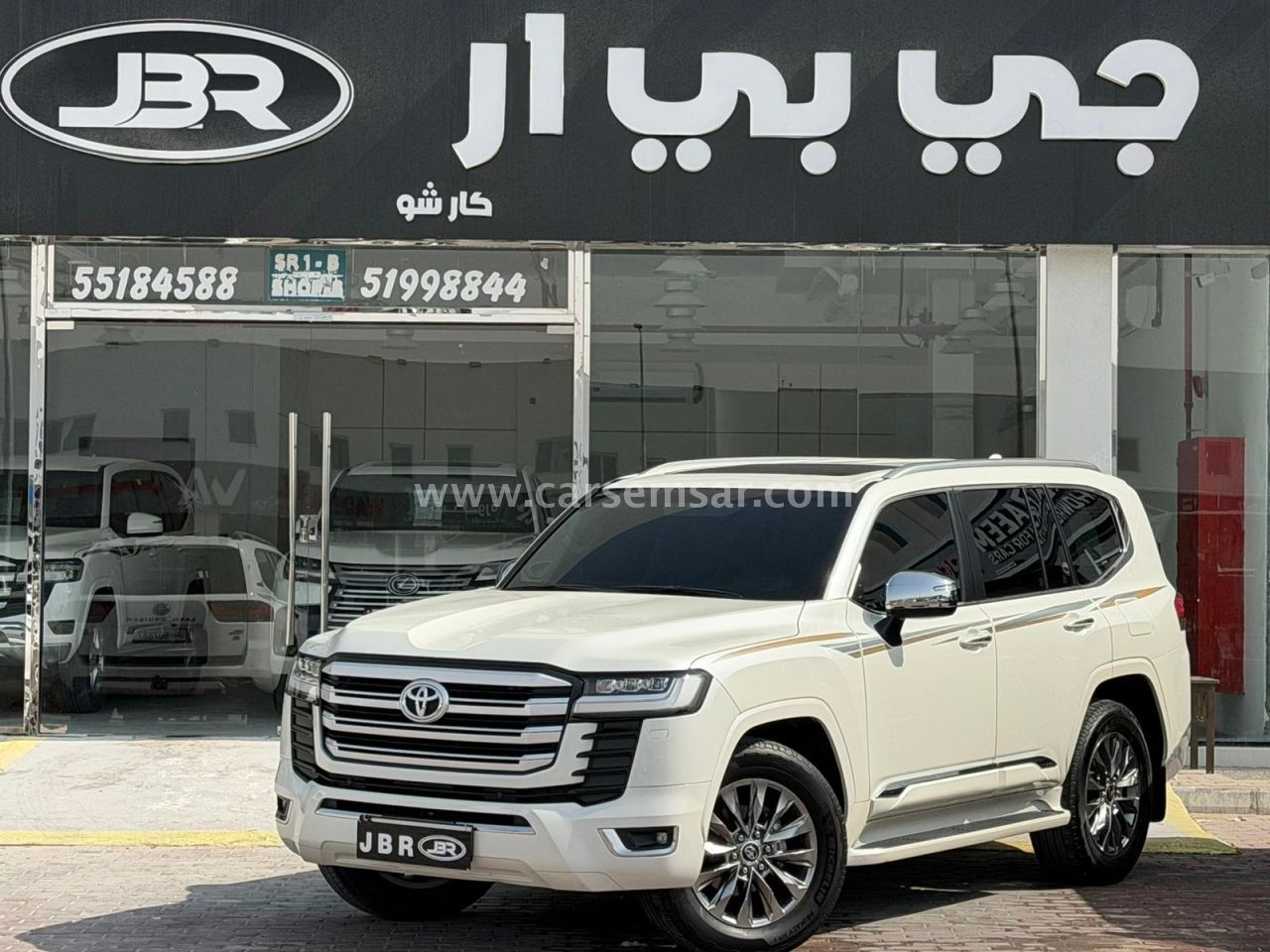 Toyota Land Cruiser VX 2022 — CarSemsar