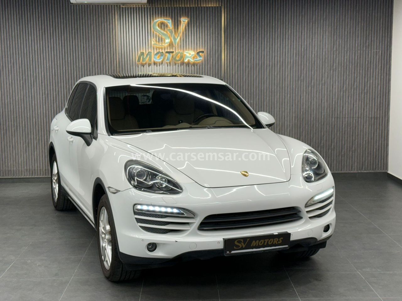 Porsche Cayenne 2013 — CarSemsar
