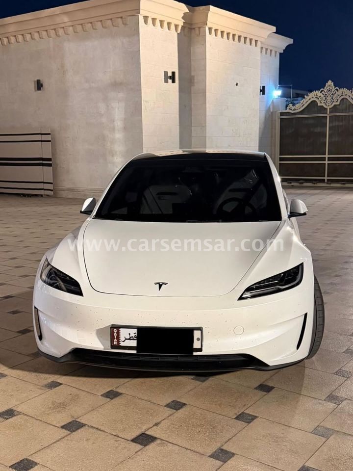 Tesla Model 3 2025 — CarSemsar
