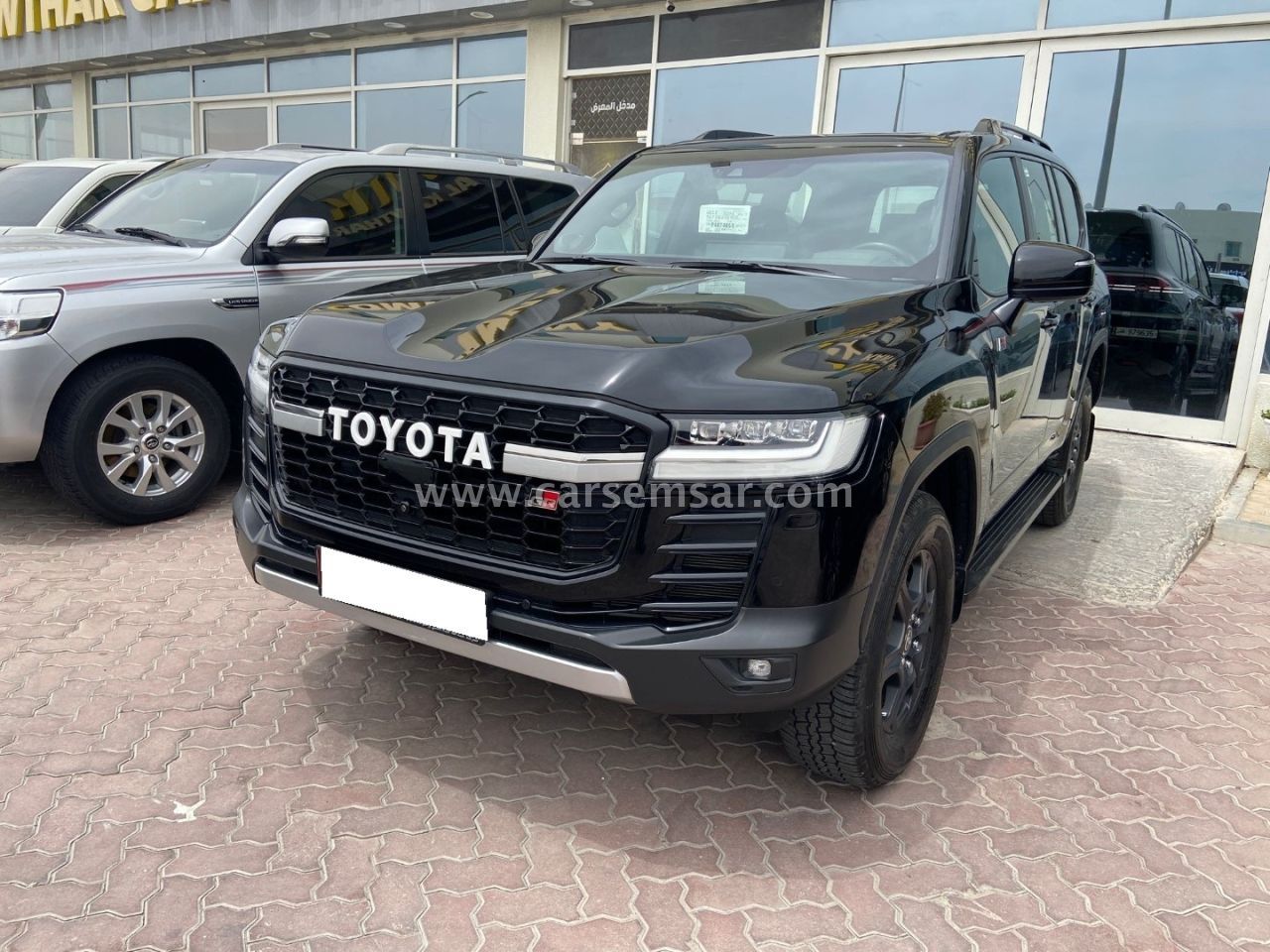 Toyota Land Cruiser GR Sport 2023 — CarSemsar