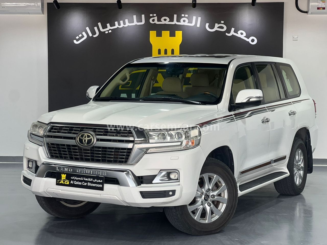 Toyota Land Cruiser GXR 2016 — CarSemsar
