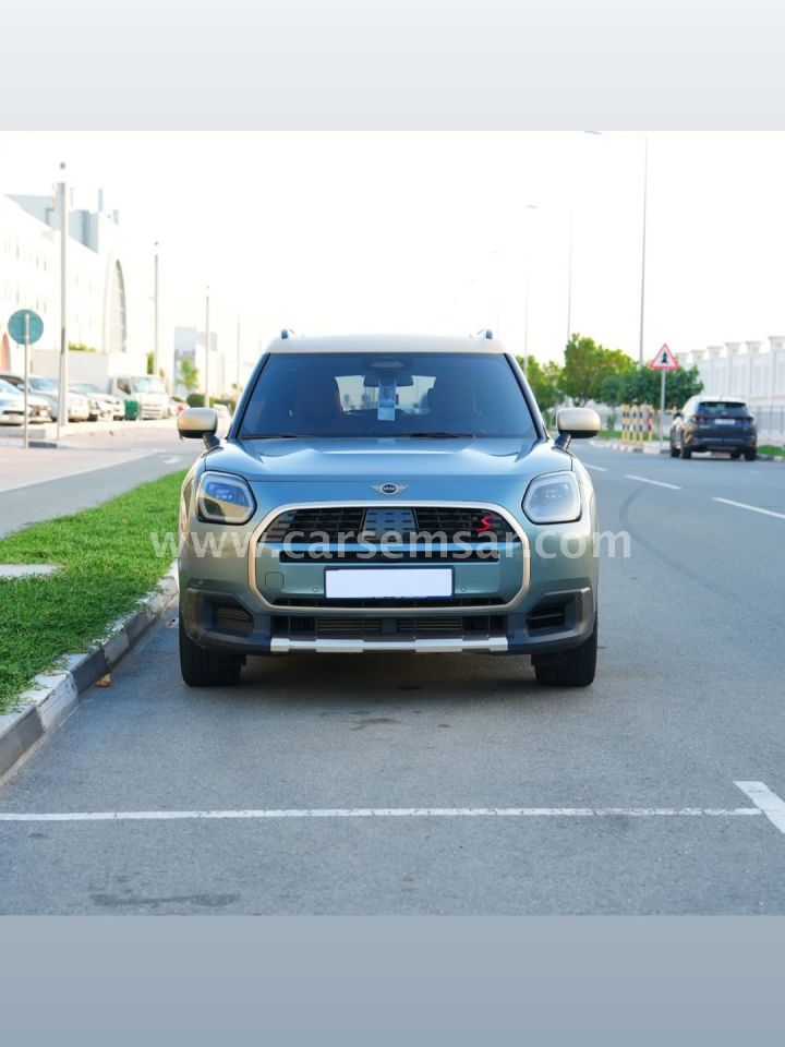 Mini Countryman 2025 — CarSemsar