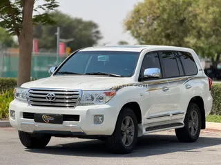 تويوتا لاند كروزر VXR 2015
