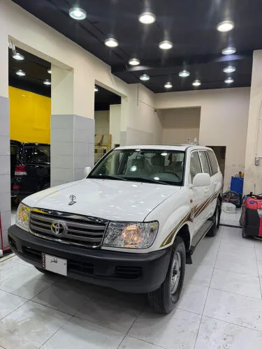Toyota Land Cruiser 2005 — MzadQatar