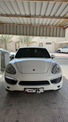 Porsche Cayenne 2012 — MzadQatar
