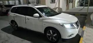 Nissan Pathfinder 2015 — MzadQatar