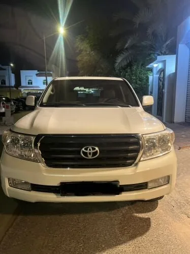 Toyota Land Cruiser 2011 — MzadQatar