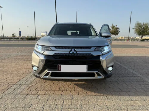Mitsubishi Outlander 2020 — MzadQatar