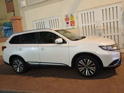 Mitsubishi Outlander 2020 — MzadQatar