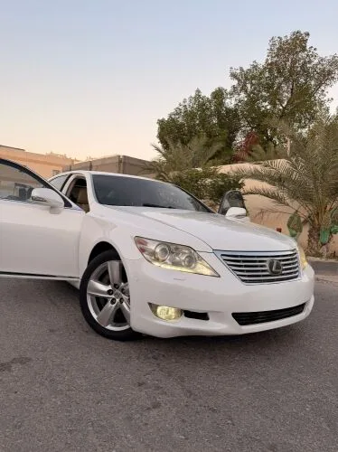 Lexus LS 460 2010 — MzadQatar