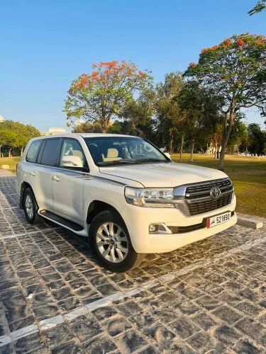 Toyota Land Cruiser 2013 — MzadQatar