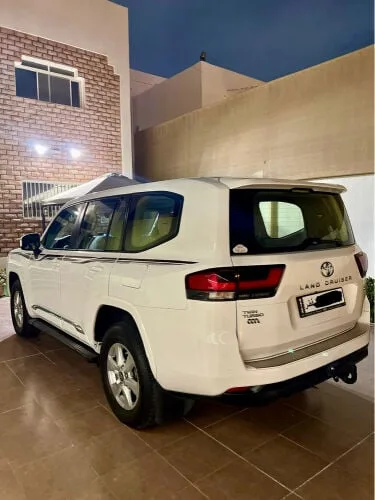 Toyota Land Cruiser 2024 — MzadQatar