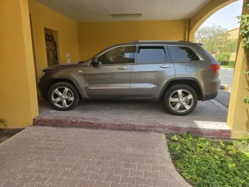 Jeep Grand Cherokee 2013 — MzadQatar