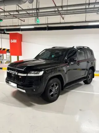 Toyota Land Cruiser 2023 — MzadQatar