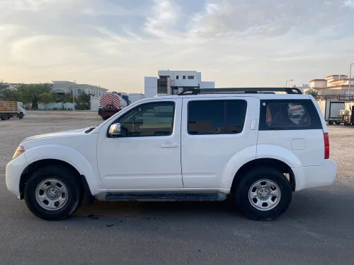 Nissan Pathfinder 2010 — MzadQatar