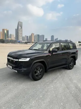 Toyota Land Cruiser 2023 — MzadQatar