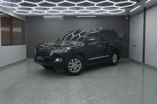 Toyota Land Cruiser 2017 — MzadQatar