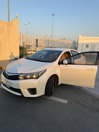 Toyota Corolla 2015 — MzadQatar