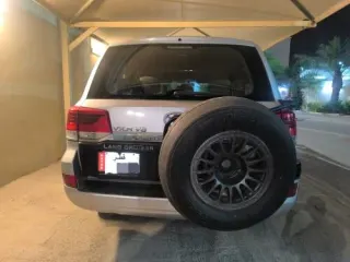 Toyota Land Cruiser 2009 — MzadQatar