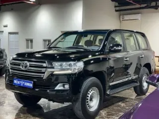Toyota Land Cruiser 2018 — MzadQatar
