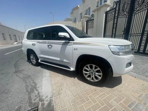 Toyota Land Cruiser 2018 — MzadQatar