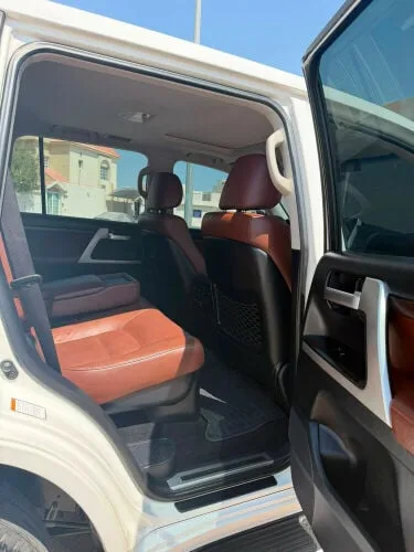 Toyota Land Cruiser 2019 — MzadQatar