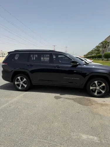Jeep Grand Cherokee 2023 — MzadQatar