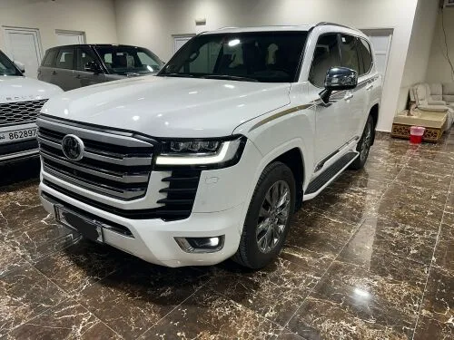 Toyota Land Cruiser 2023 — MzadQatar