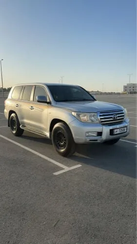 Toyota Land Cruiser 2010 — MzadQatar