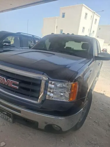 GMC Sierra 2011 — MzadQatar