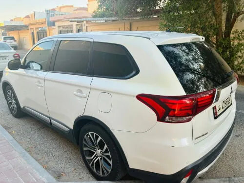 Mitsubishi Outlander 2016 — MzadQatar