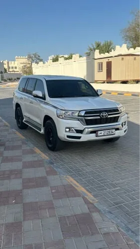 Toyota Land Cruiser 2017 — MzadQatar