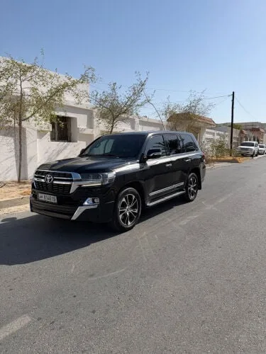 Toyota Land Cruiser GX 2021 — MzadQatar