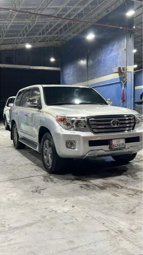 Toyota Land Cruiser 2010 — MzadQatar